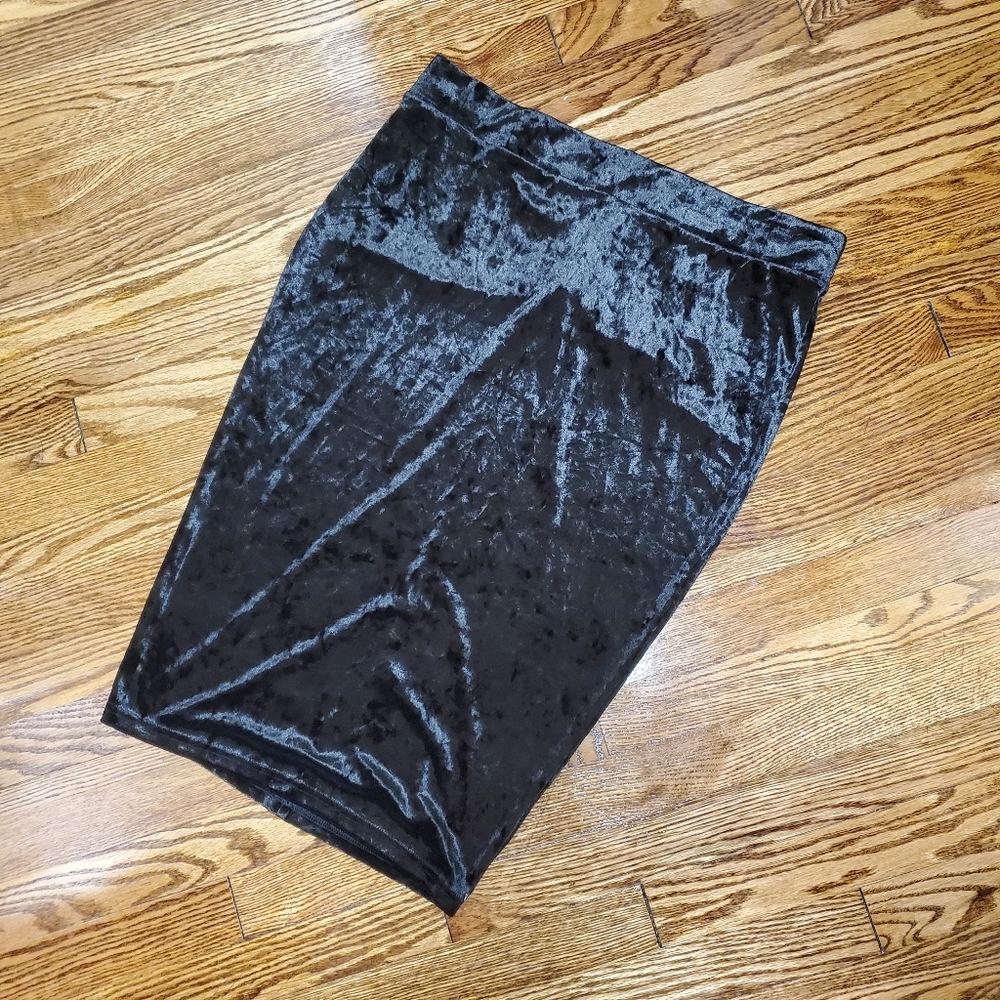 Torrid Velvet Pencil Skirt size 1